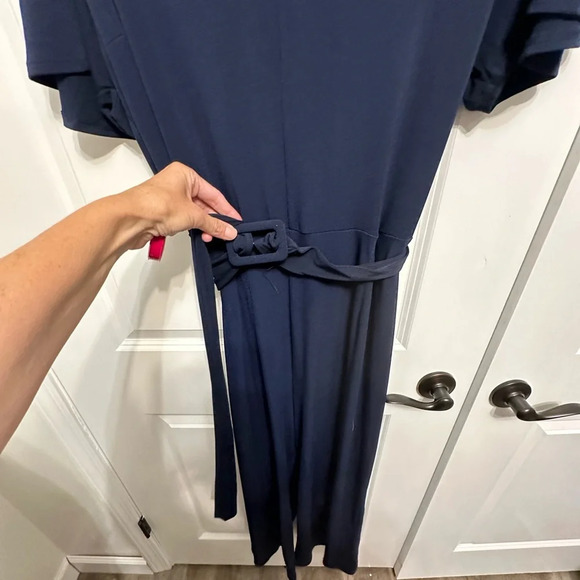 Monteau Navy Jumpsuit w adorable adjustable belt - Picture 4 of 5